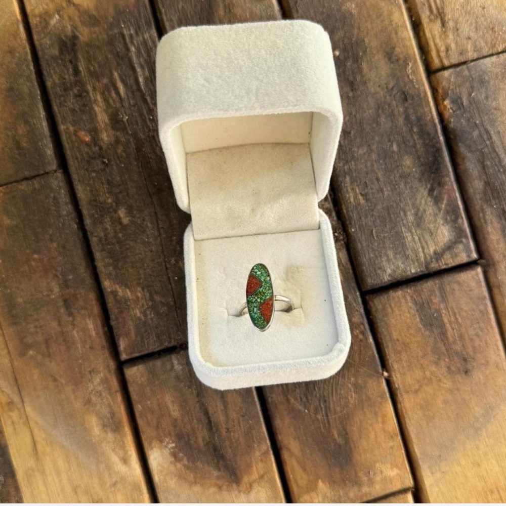 Vintage crushed turquoise / coral ring
